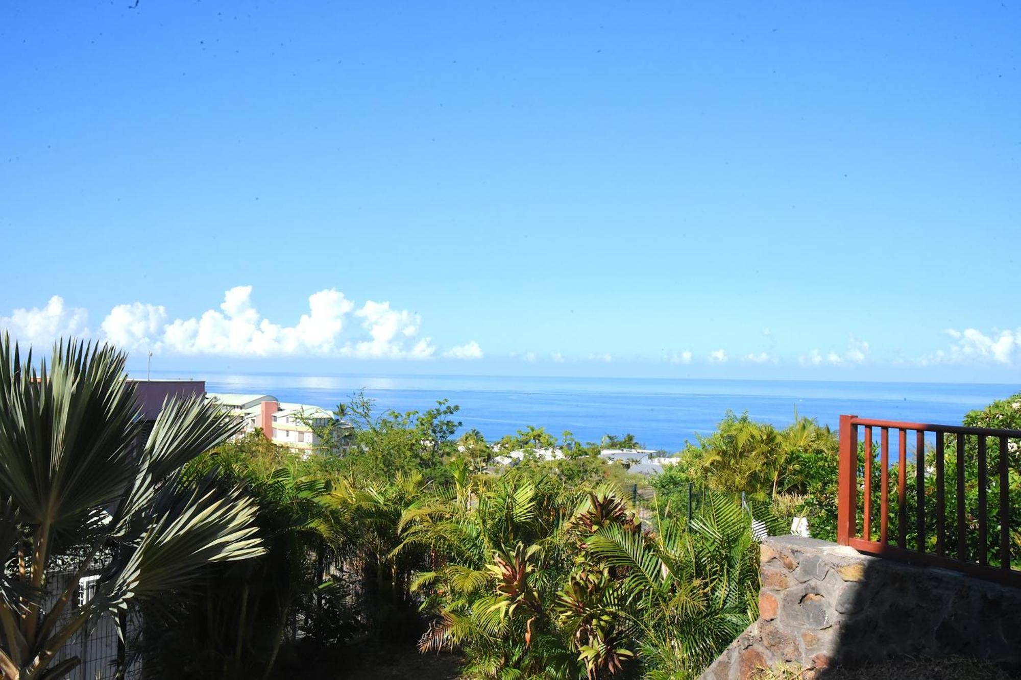 T2 Classe 4 Etoiles Avec Jardin, Piscine, Vue Mer A Saint-Gilles-Les-Bains Luaran gambar
